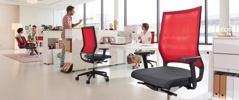 Silla de oficina Quarterback, un éxito de ventas Silla de oficina Quarterback, un éxito de ventas