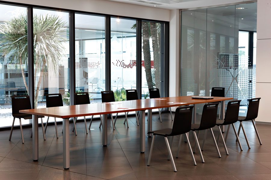 Cómo saber qué tipo de mesa de reuniones necesitas Cómo saber qué tipo de mesa de reuniones necesitas